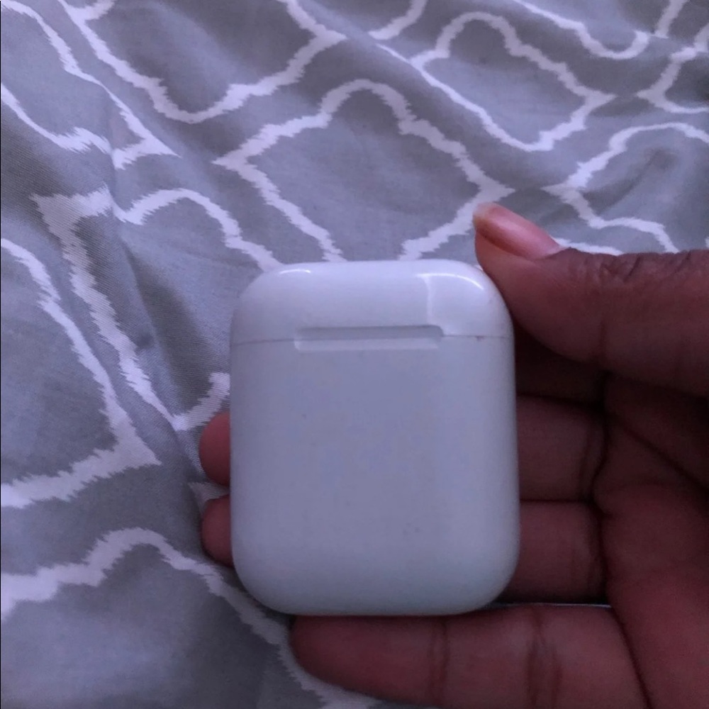 Air pod case generation 1